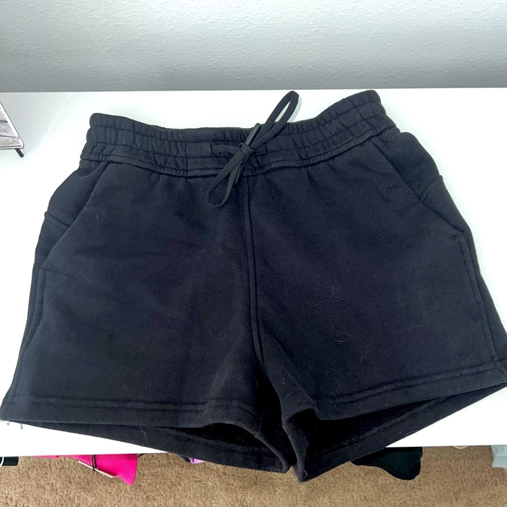Lululemon loungeful shorts